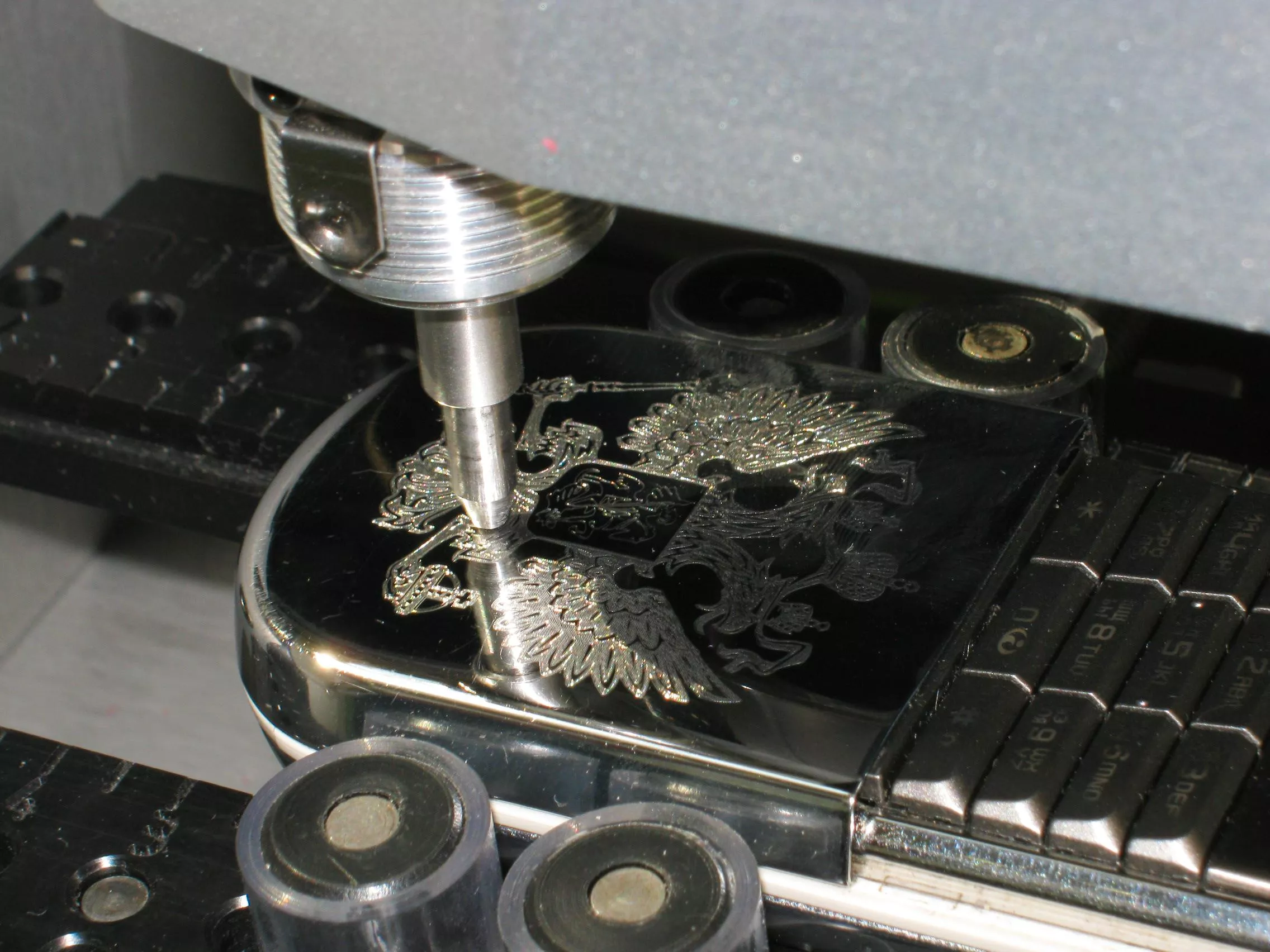 Печать на металле: сфера применения и 10 популярных технологий